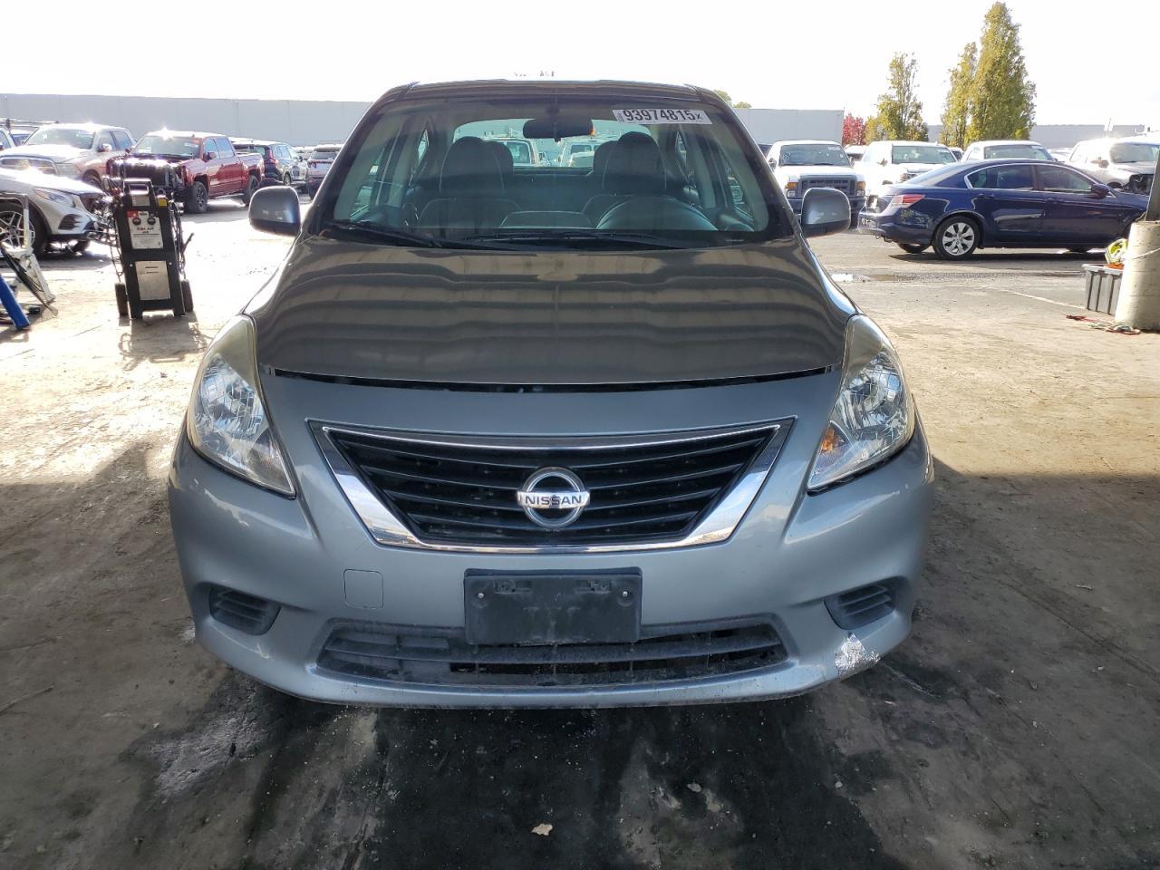 2013 NISSAN VERSA