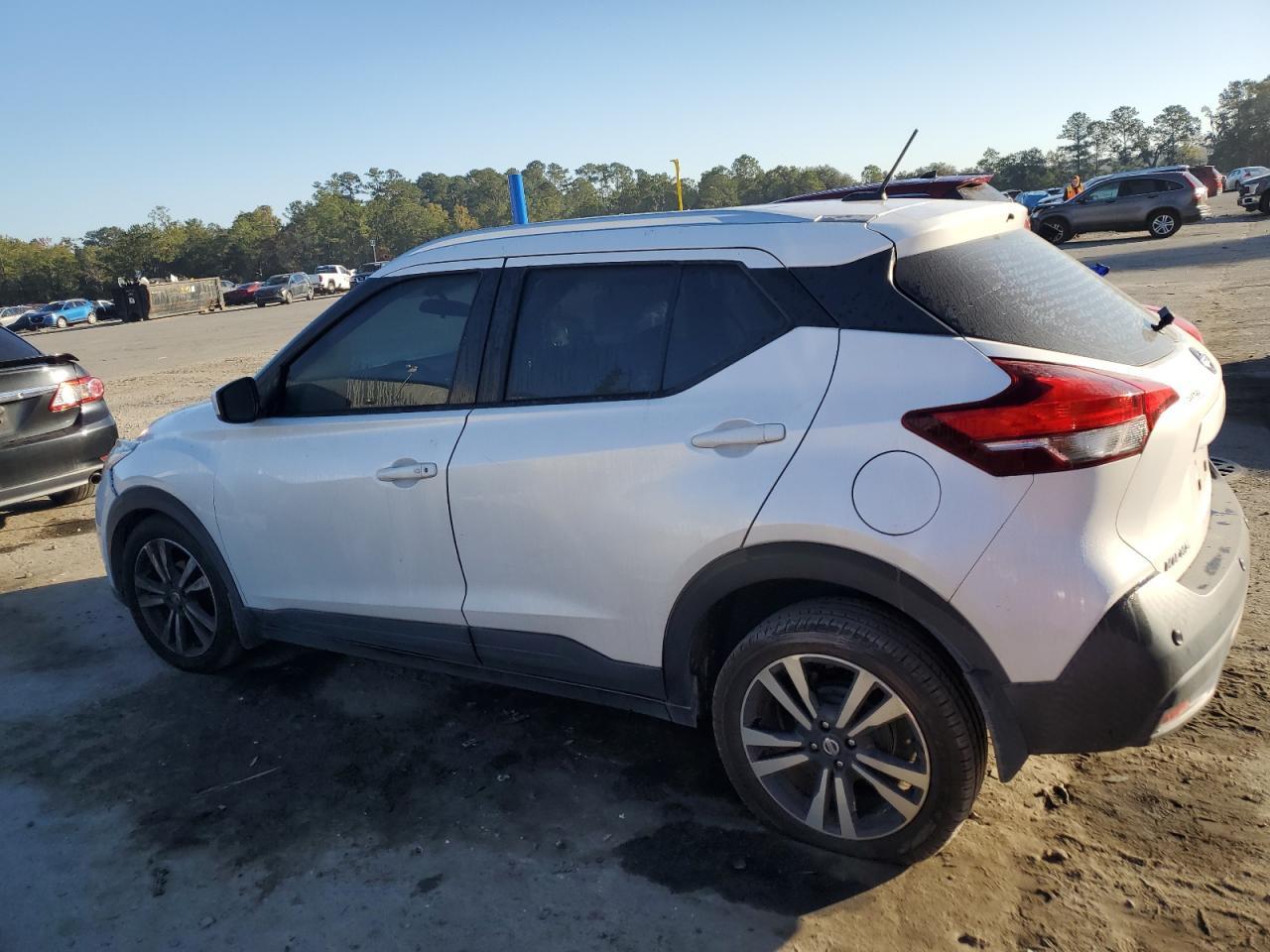 2020 NISSAN KICKS