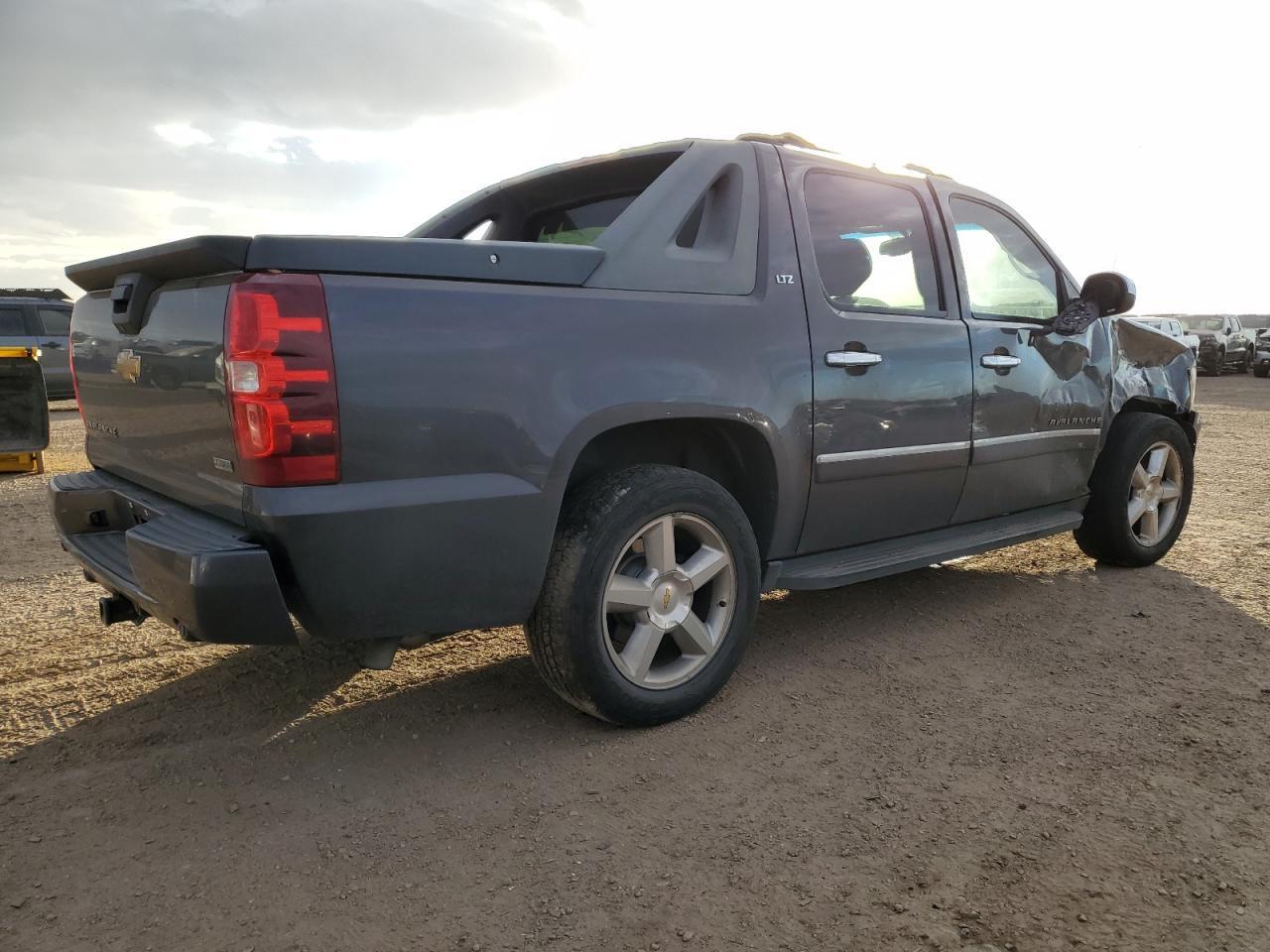2011 CHEVROLET Avalanche