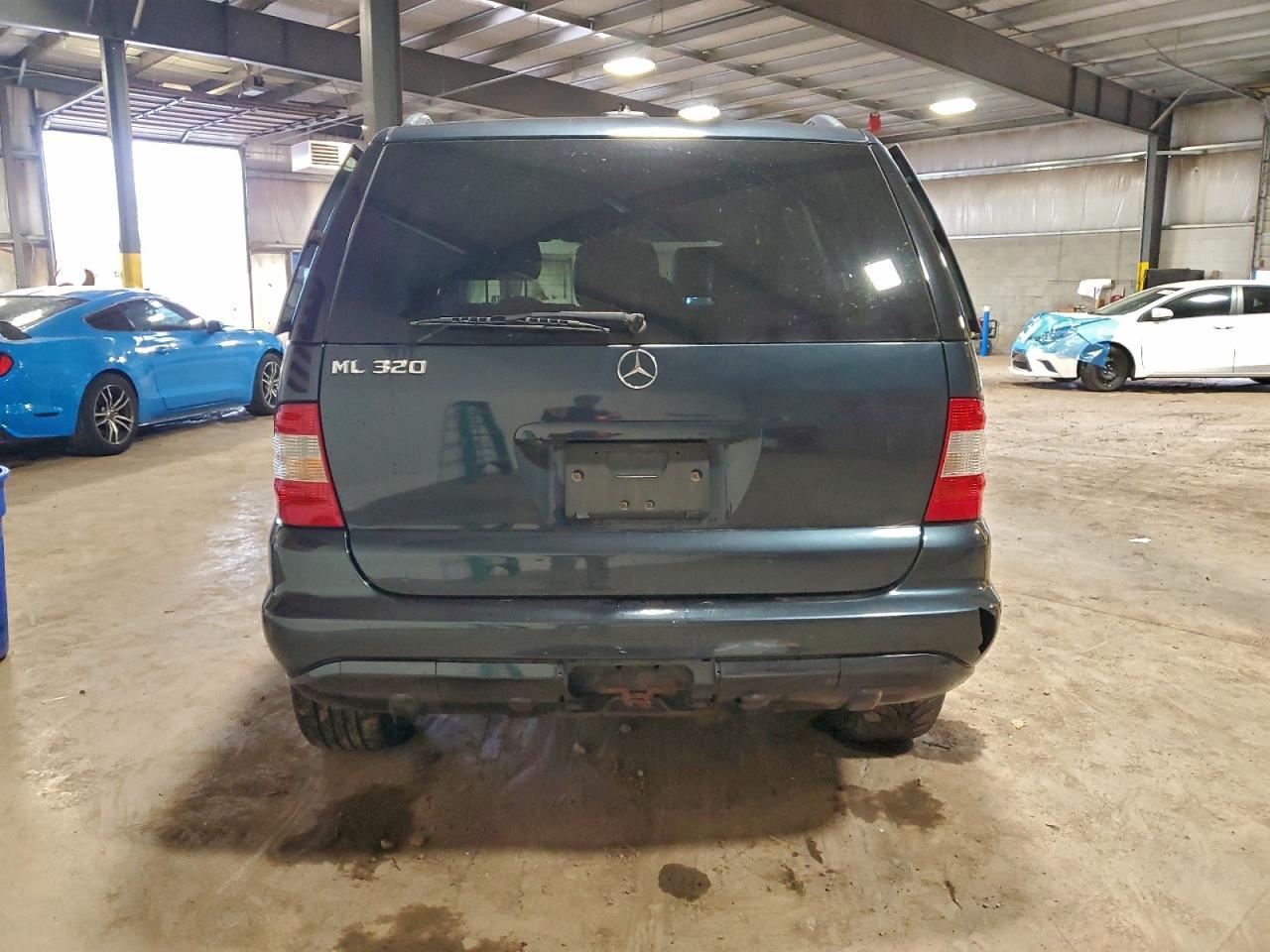 2002 MERCEDES-BENZ ML-Class