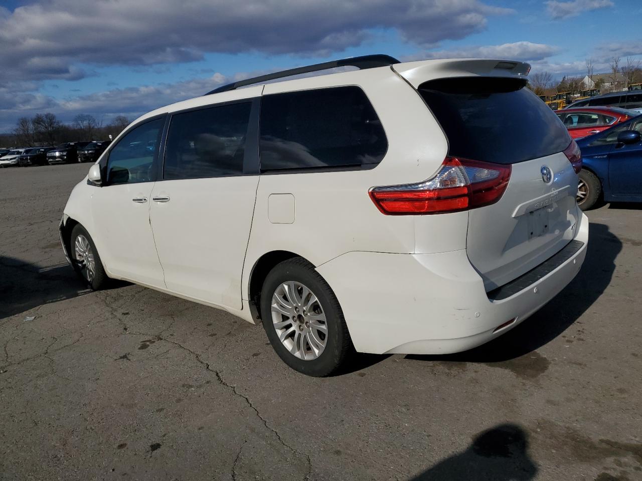 2015 TOYOTA SIENNA