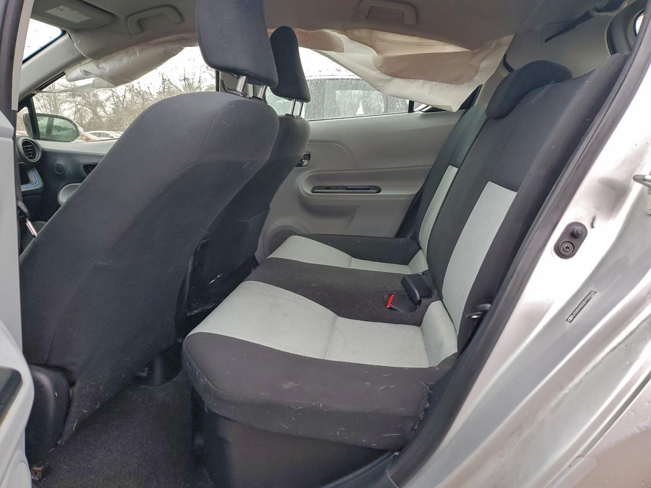 2013 TOYOTA Prius c