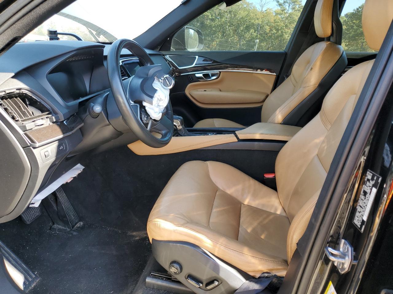 2018 VOLVO XC90