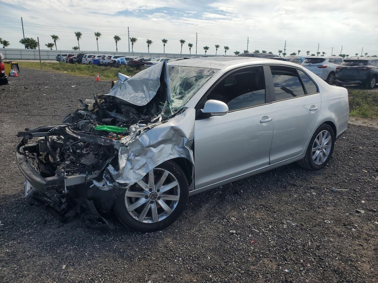 2010 VOLKSWAGEN JETTA