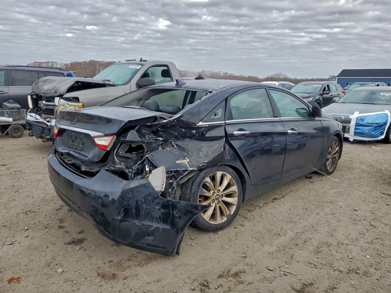 2011 HYUNDAI SONATA