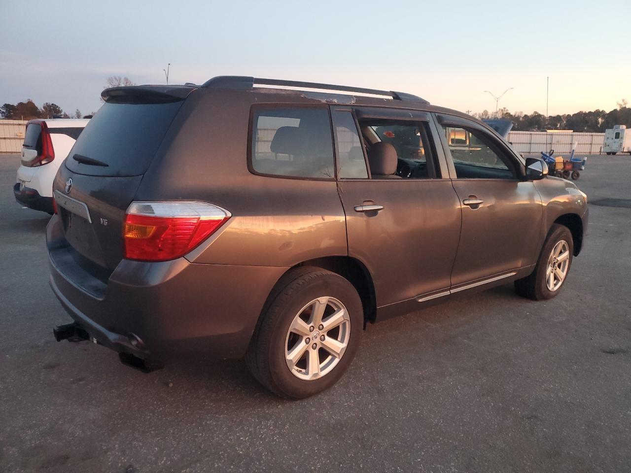 2009 TOYOTA HIGHLANDER