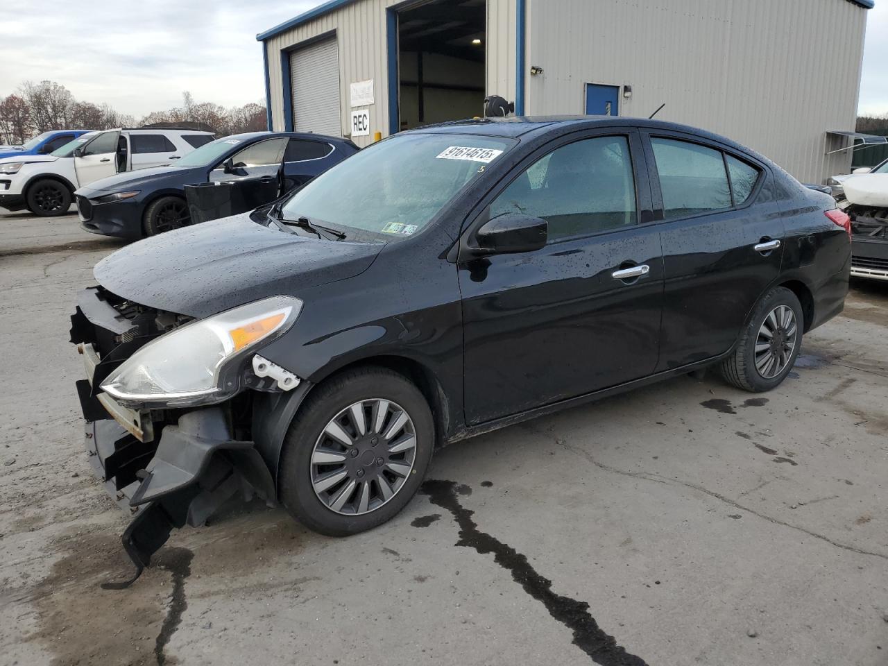 2019 NISSAN VERSA