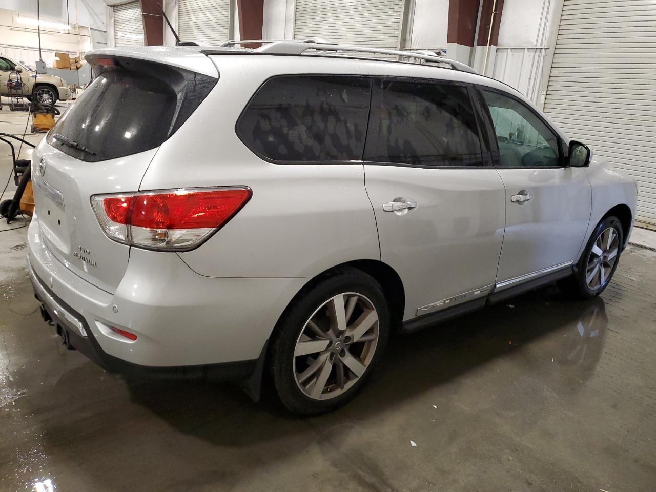 2015 NISSAN PATHFINDER