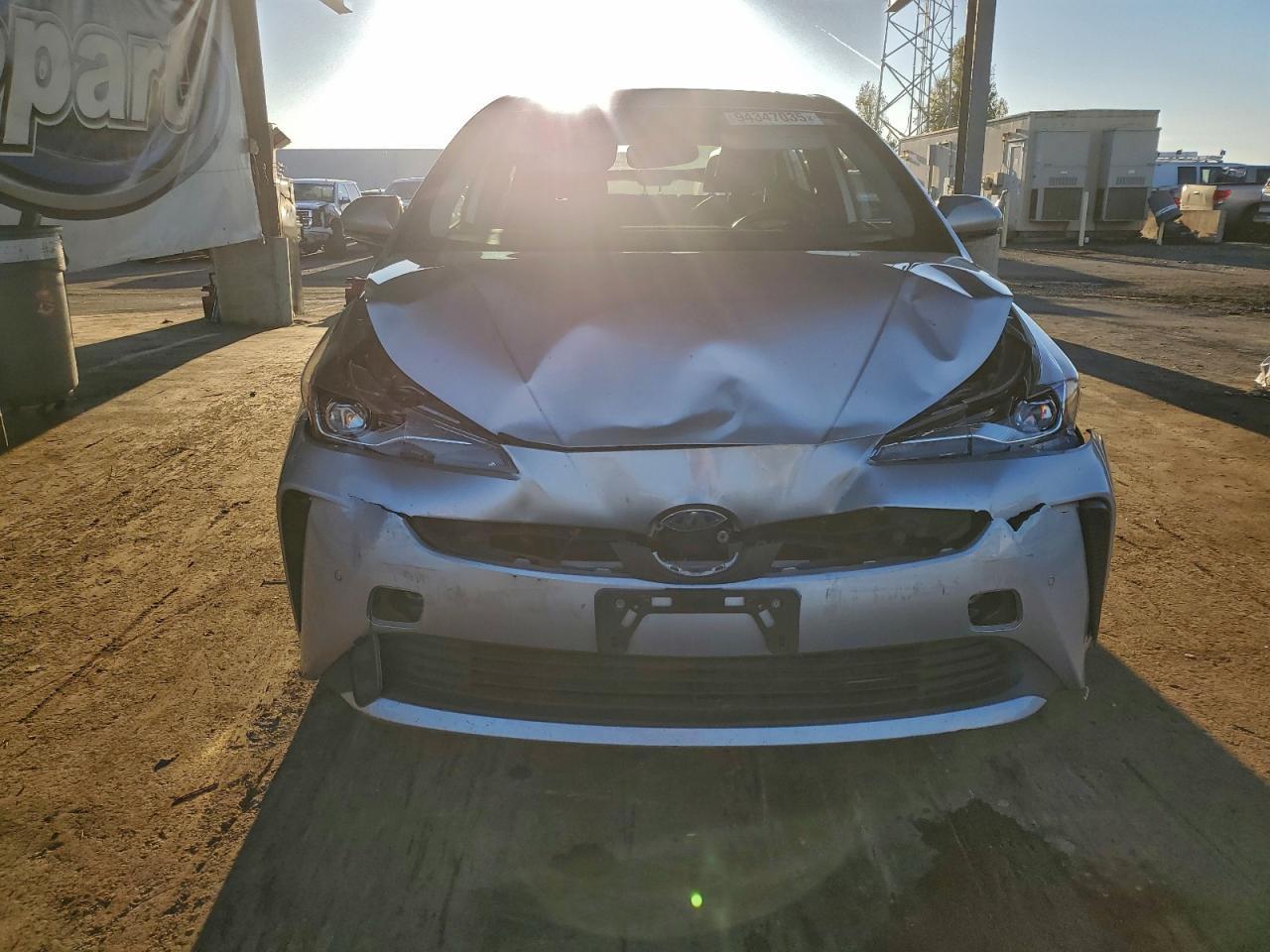 2019 TOYOTA PRIUS