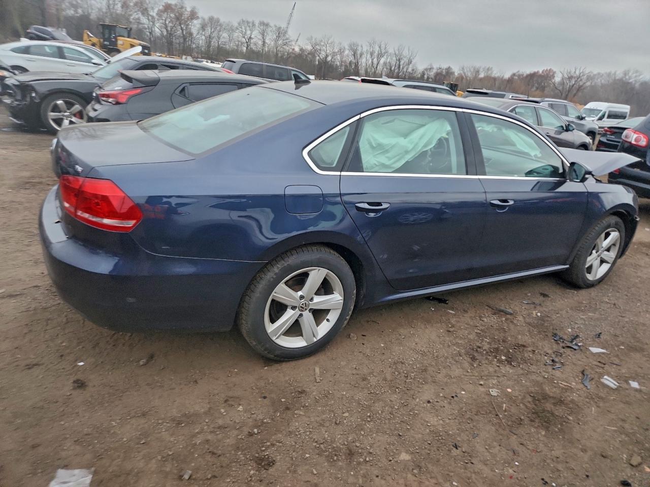 2015 VOLKSWAGEN Passat