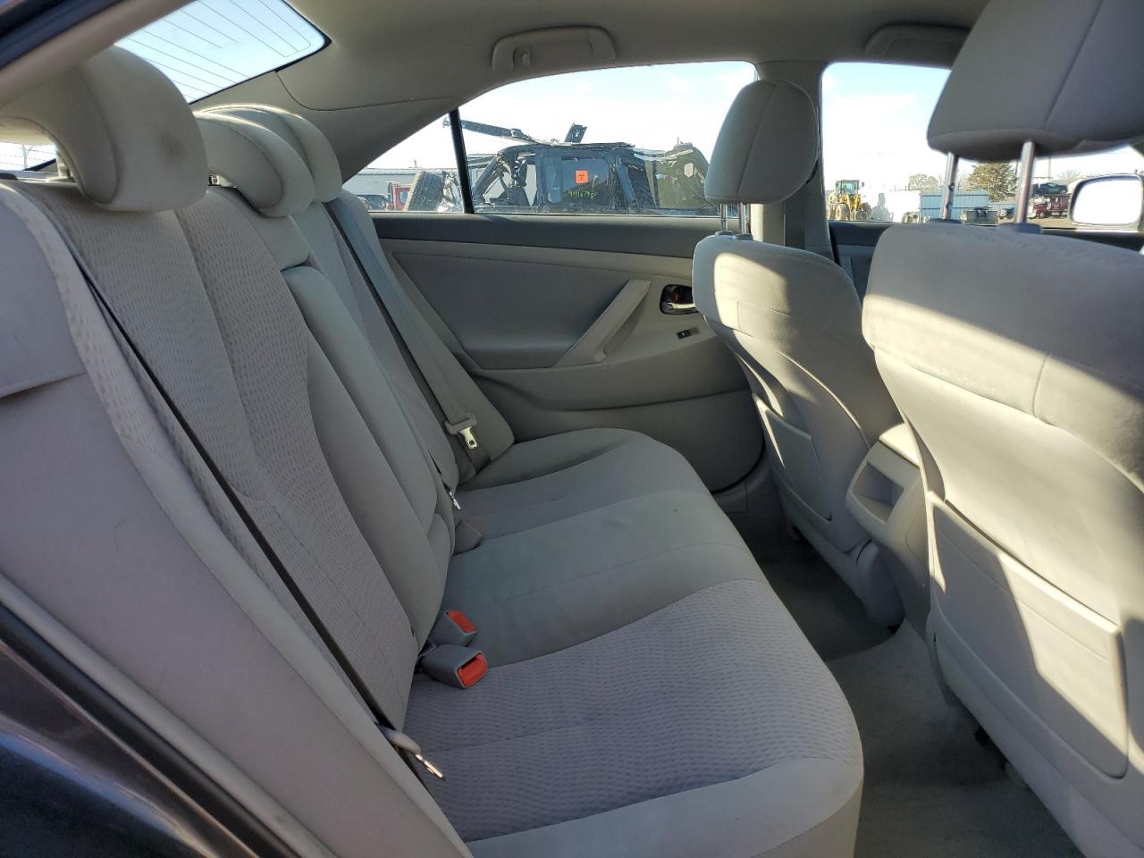2011 TOYOTA CAMRY