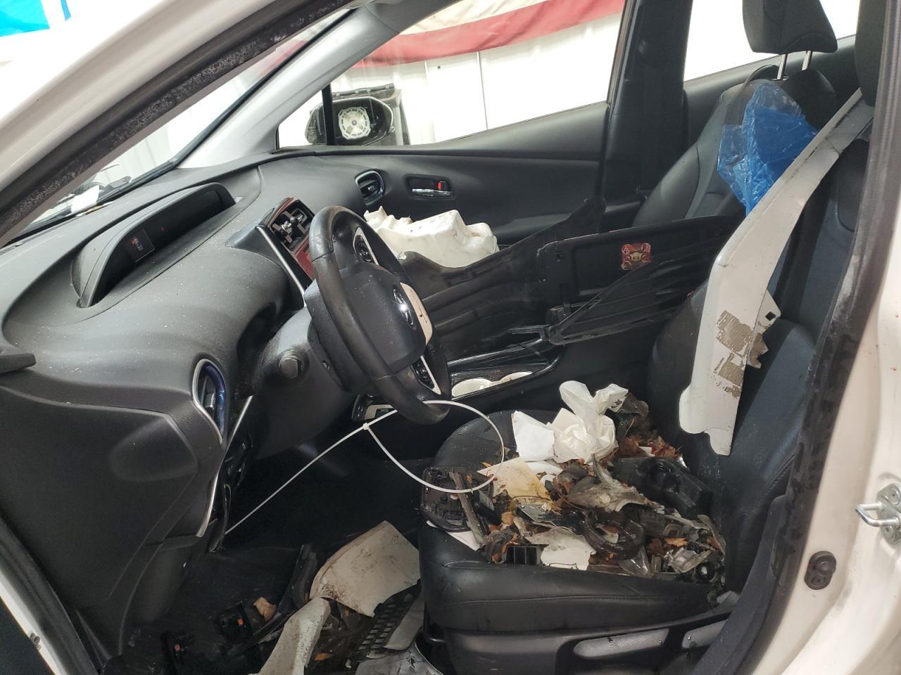 2016 TOYOTA PRIUS