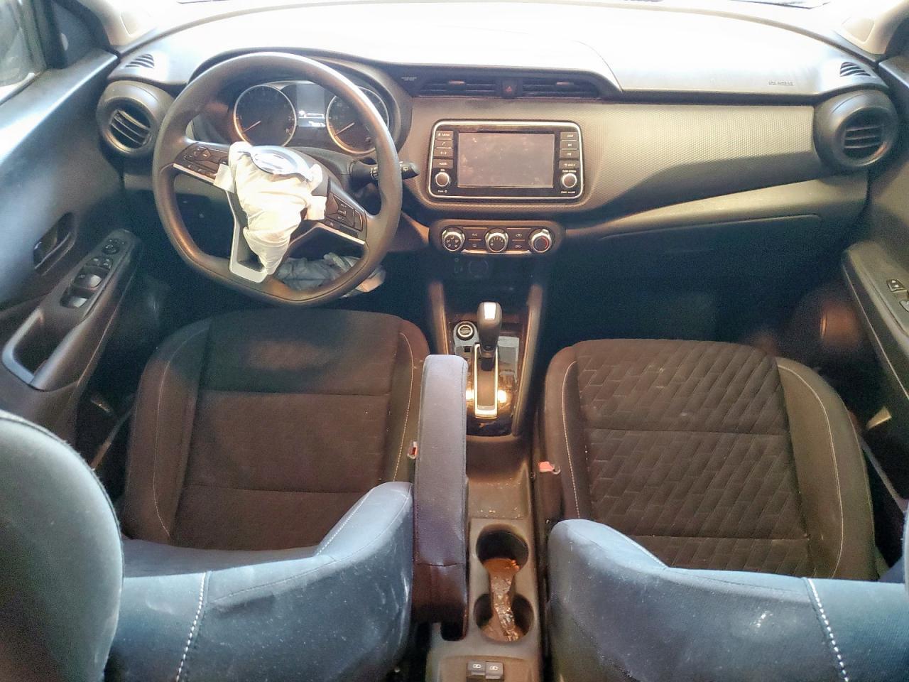 2021 NISSAN KICKS