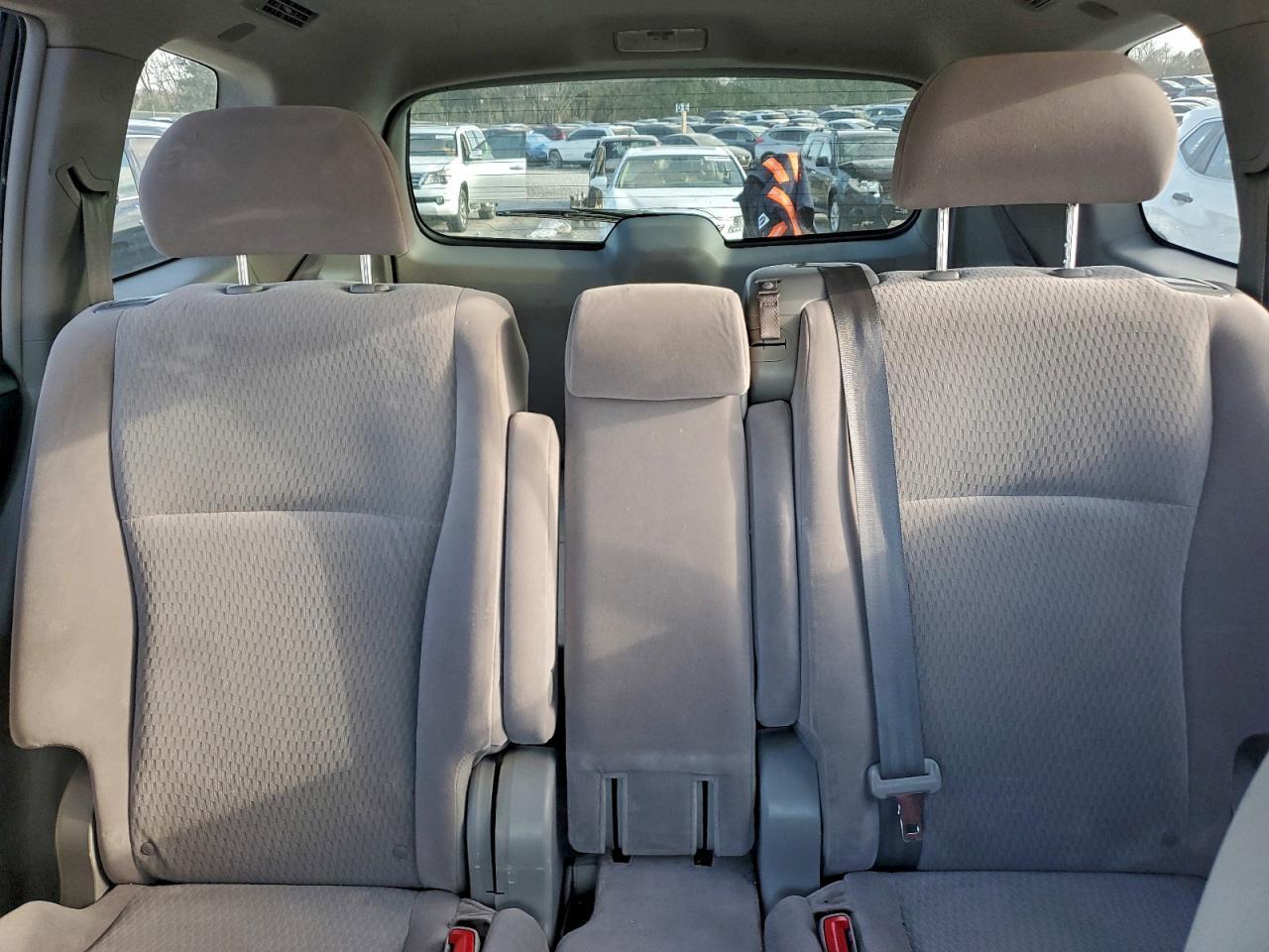 2010 TOYOTA HIGHLANDER