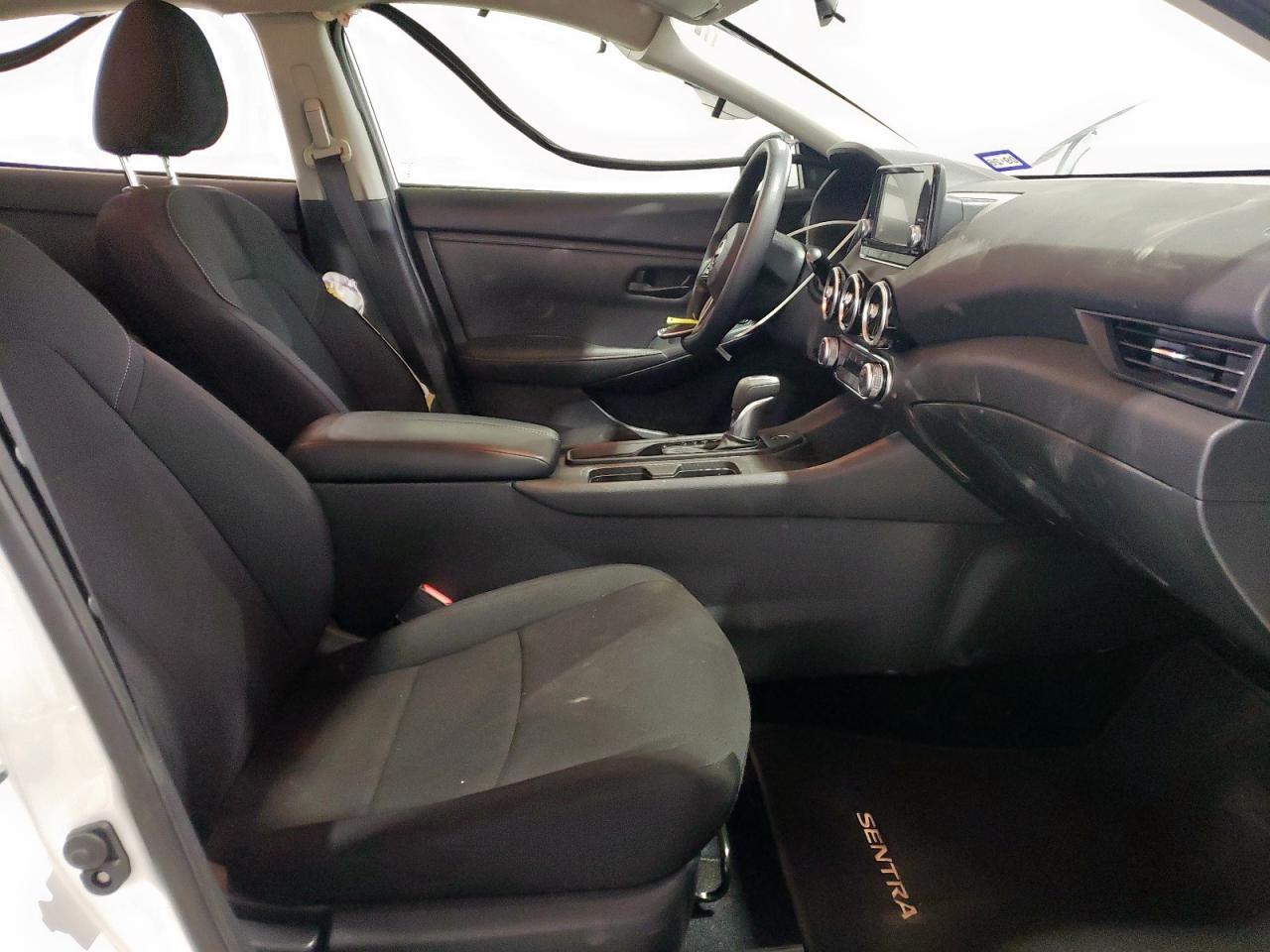 2025 NISSAN SENTRA