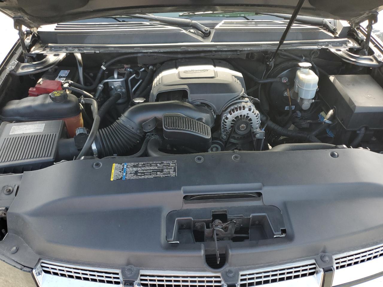 2011 CADILLAC ESCALADE