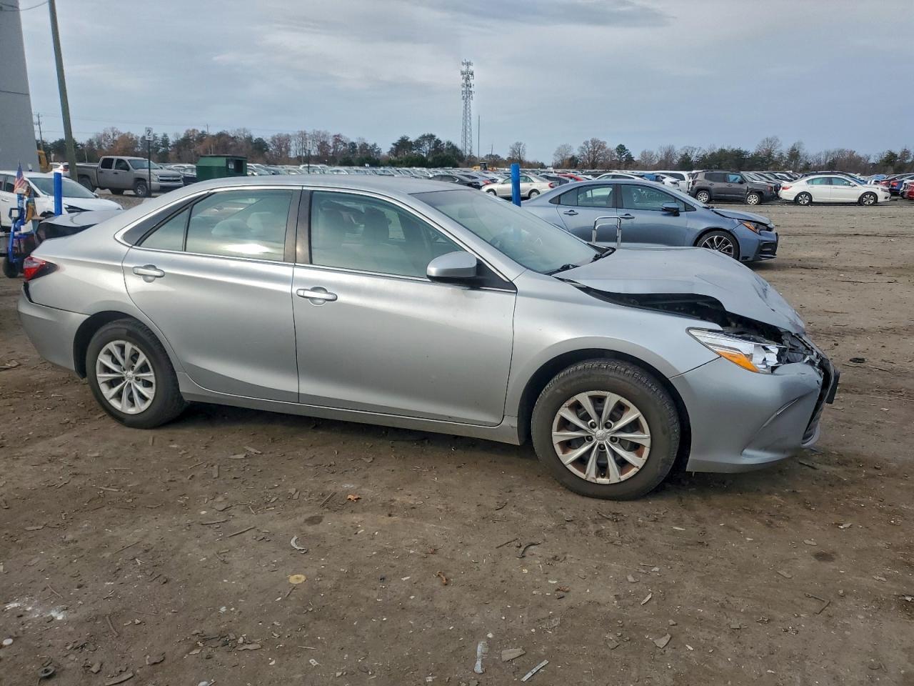 2015 TOYOTA CAMRY