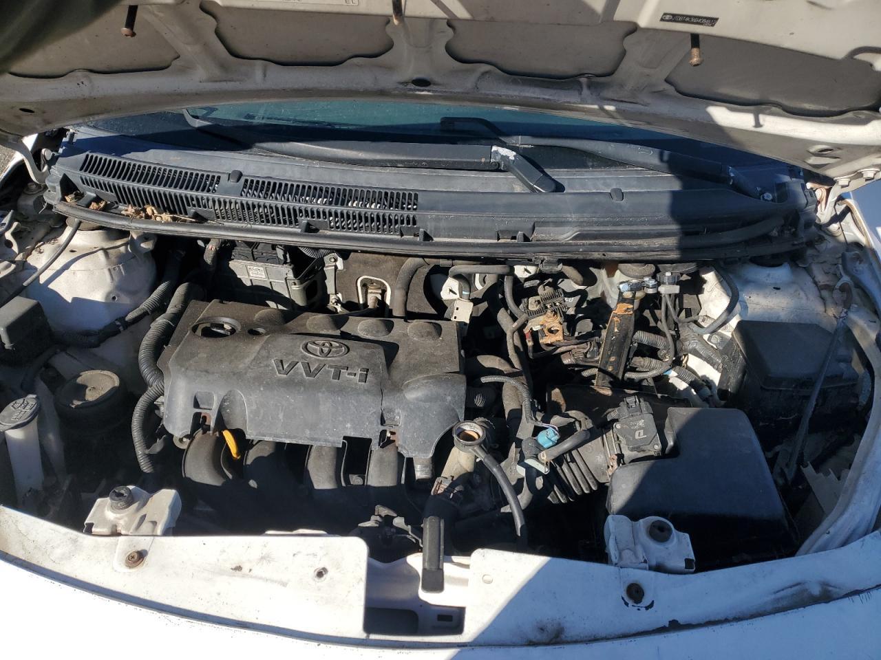 2011 TOYOTA YARIS