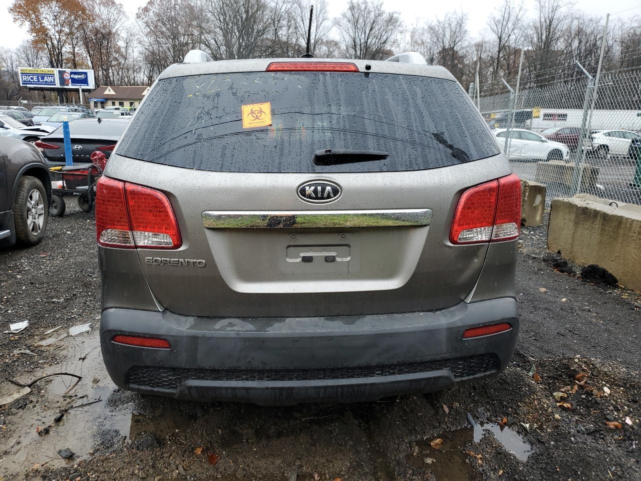 2011 KIA SORENTO