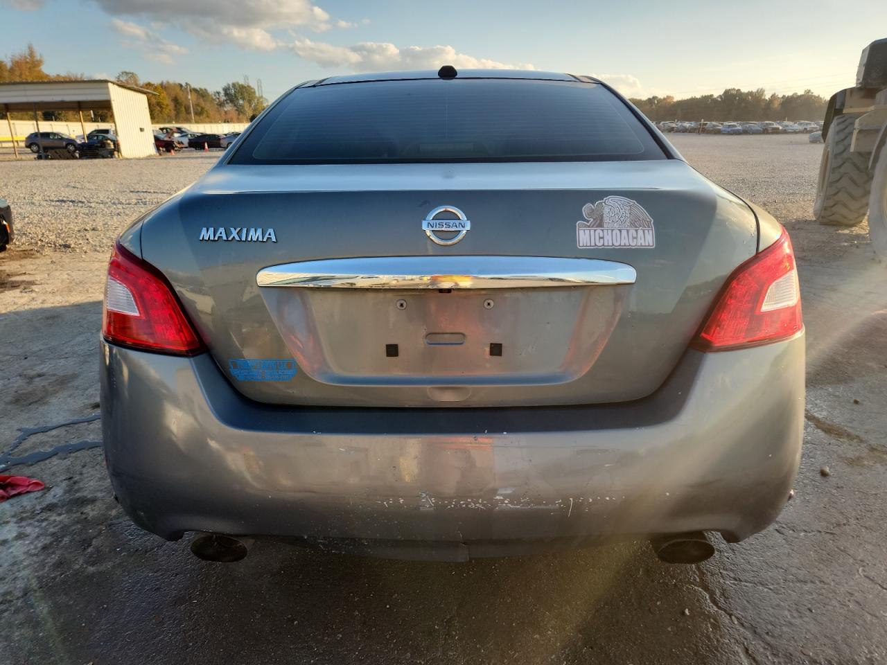 2010 NISSAN Maxima