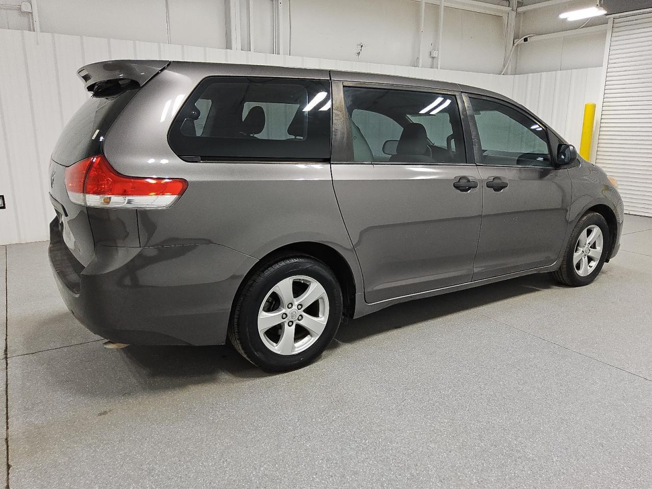 2014 TOYOTA SIENNA
