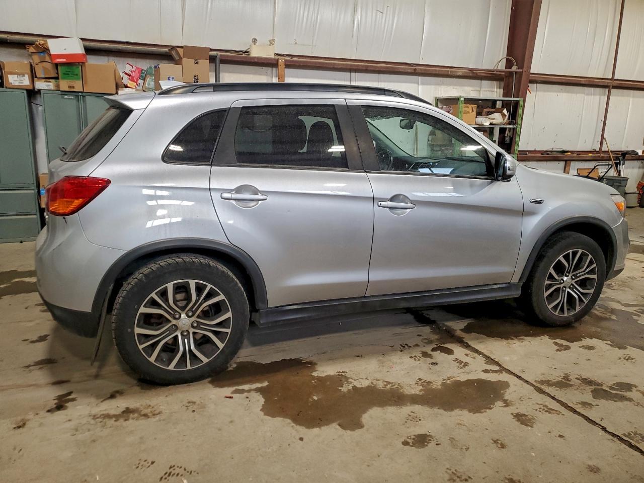 2017 MITSUBISHI RVR