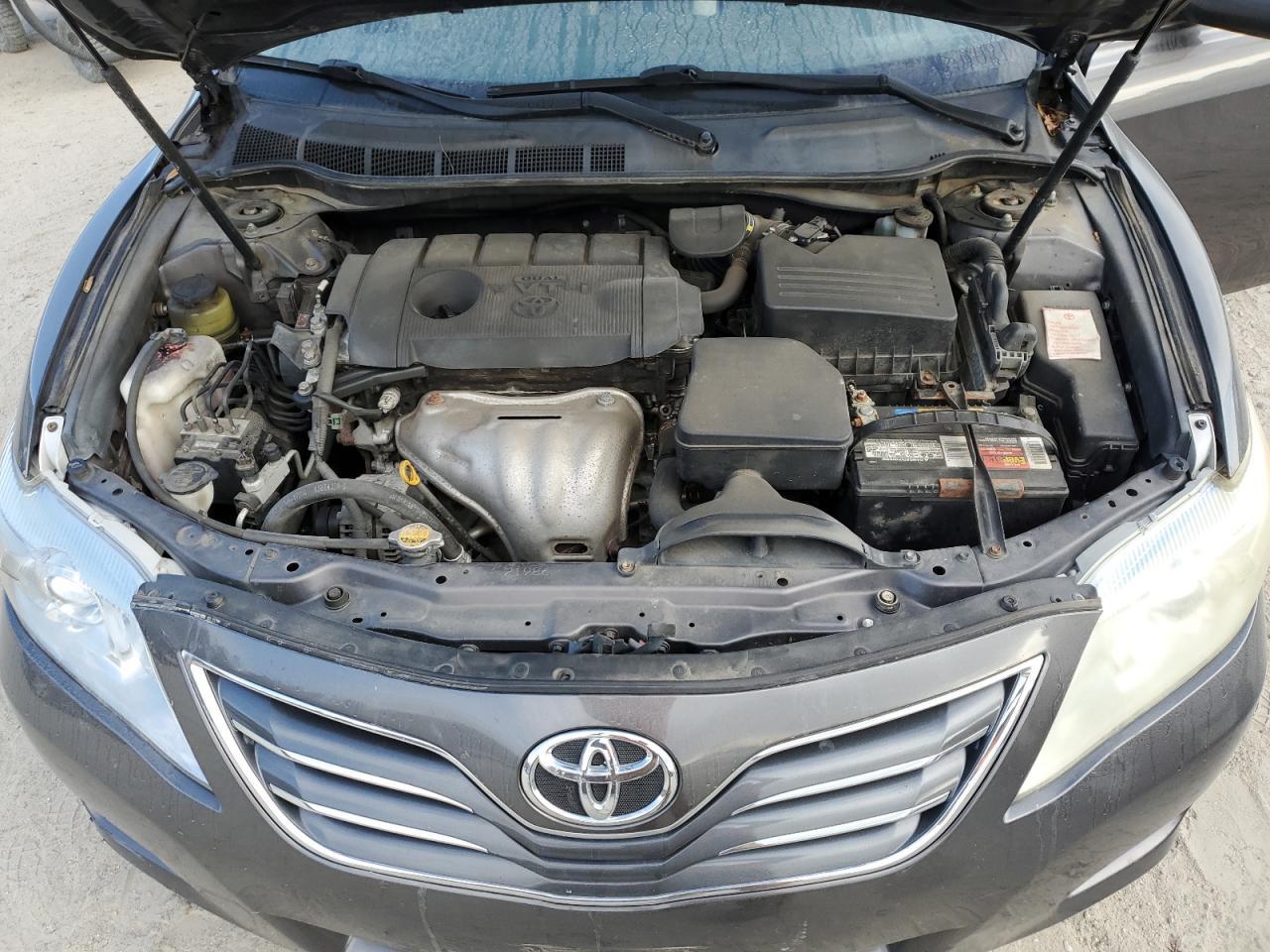 2011 TOYOTA CAMRY