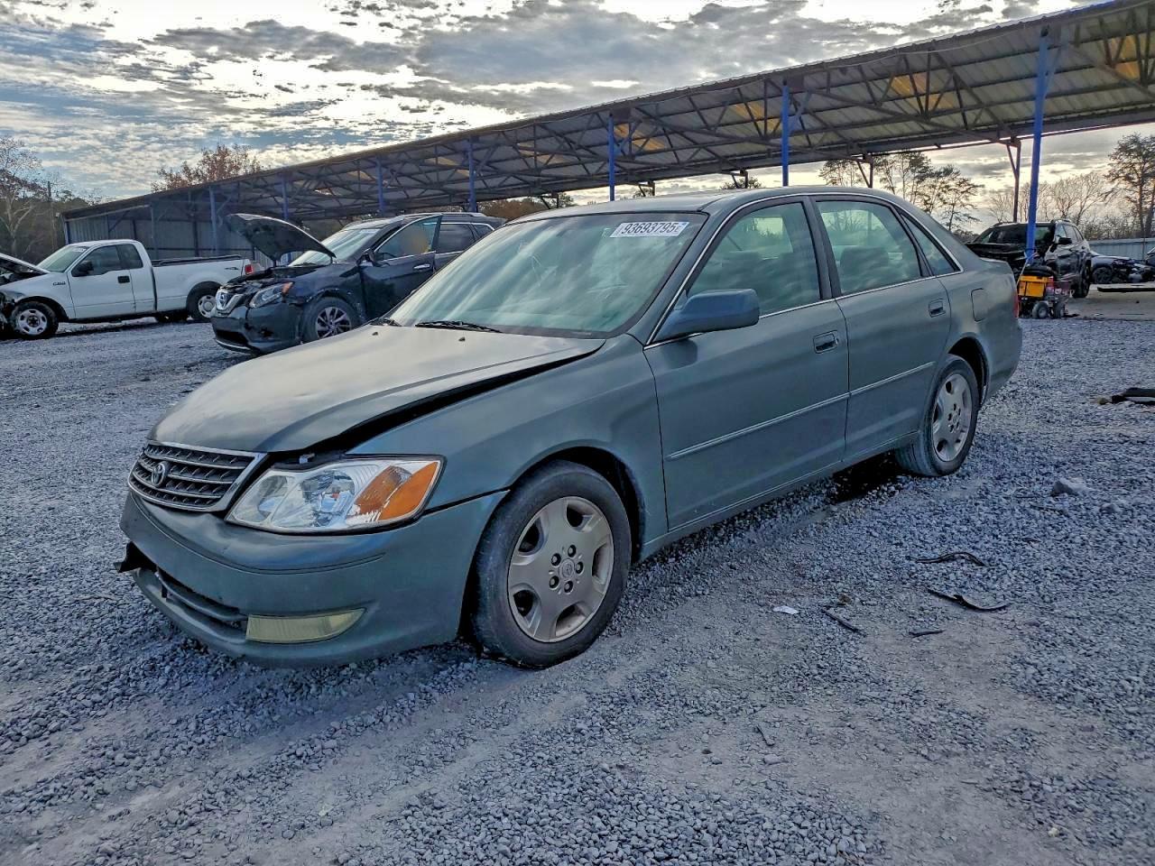2004 TOYOTA Avalon