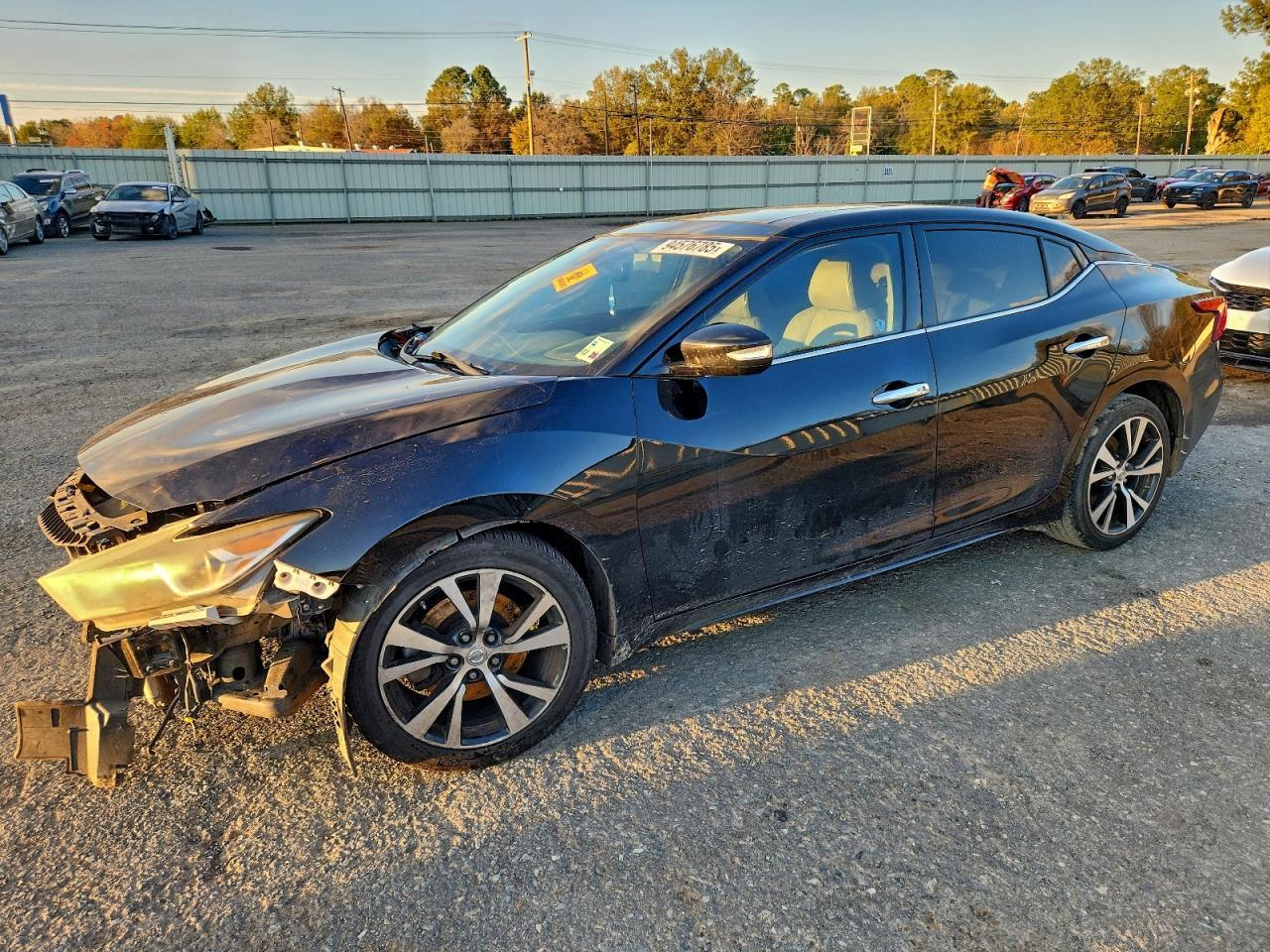 2017 NISSAN Maxima