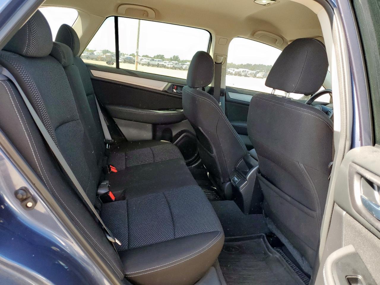 2018 SUBARU Outback