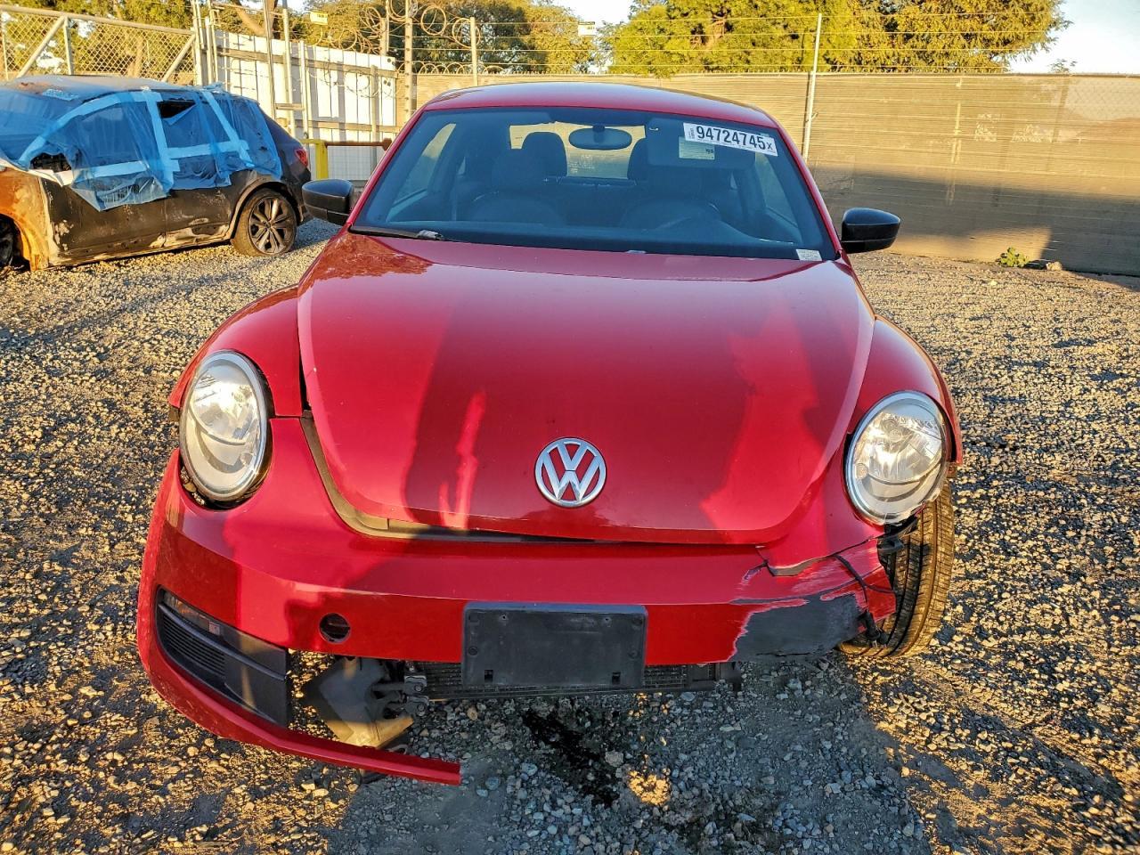 2012 VOLKSWAGEN Beetle