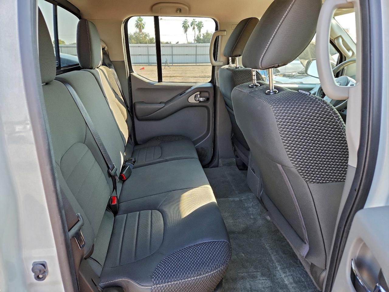 2016 NISSAN Frontier