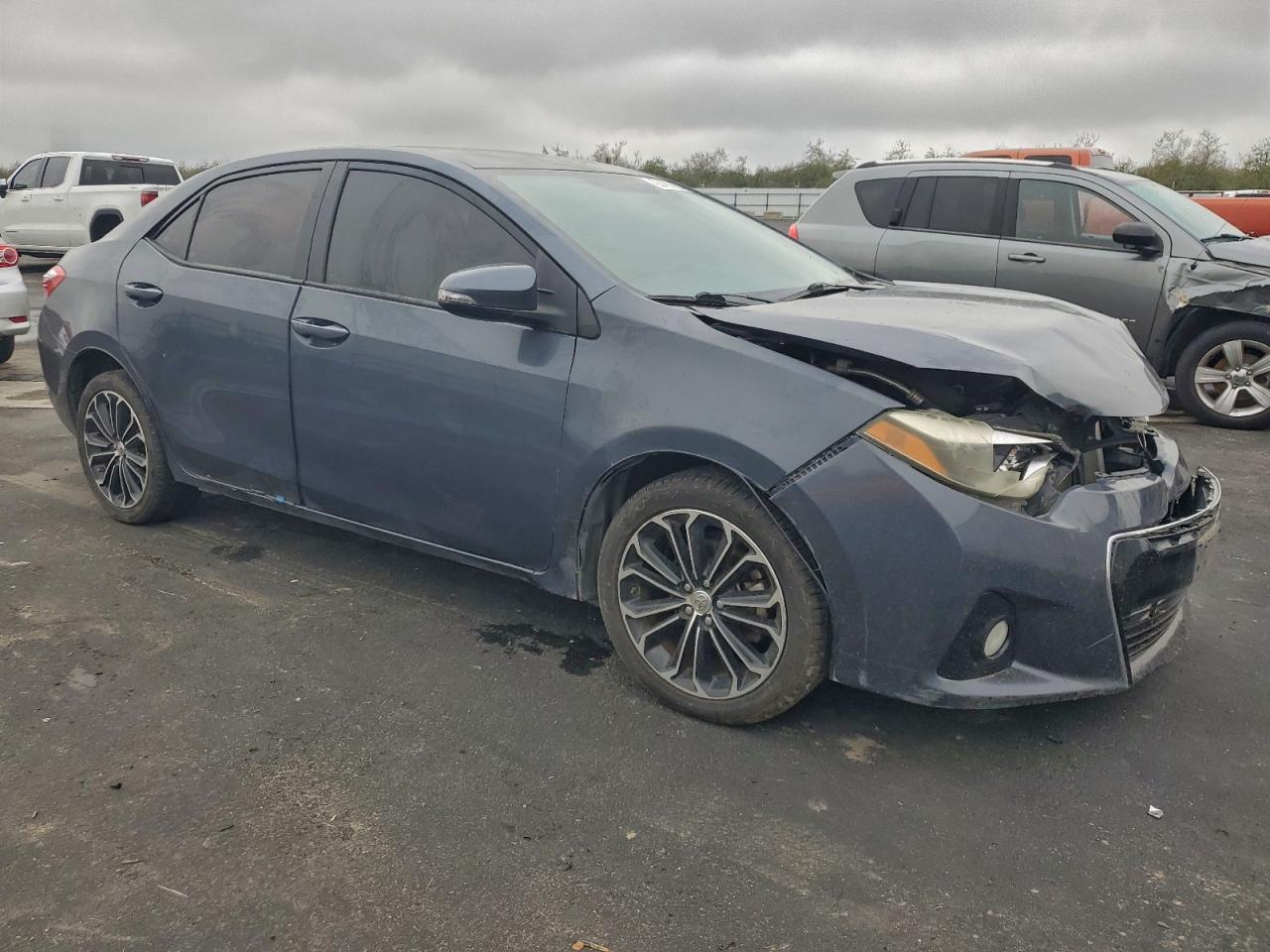 2015 TOYOTA COROLLA