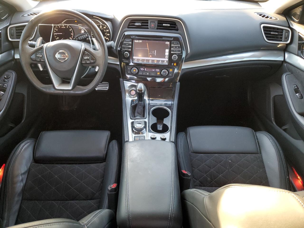 2016 NISSAN Maxima