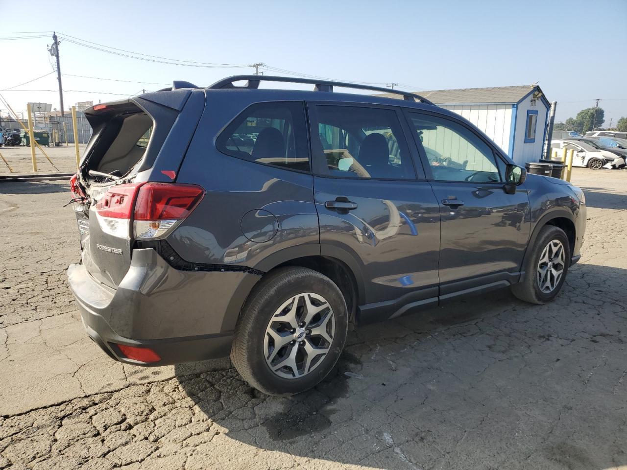 2023 SUBARU FORESTER