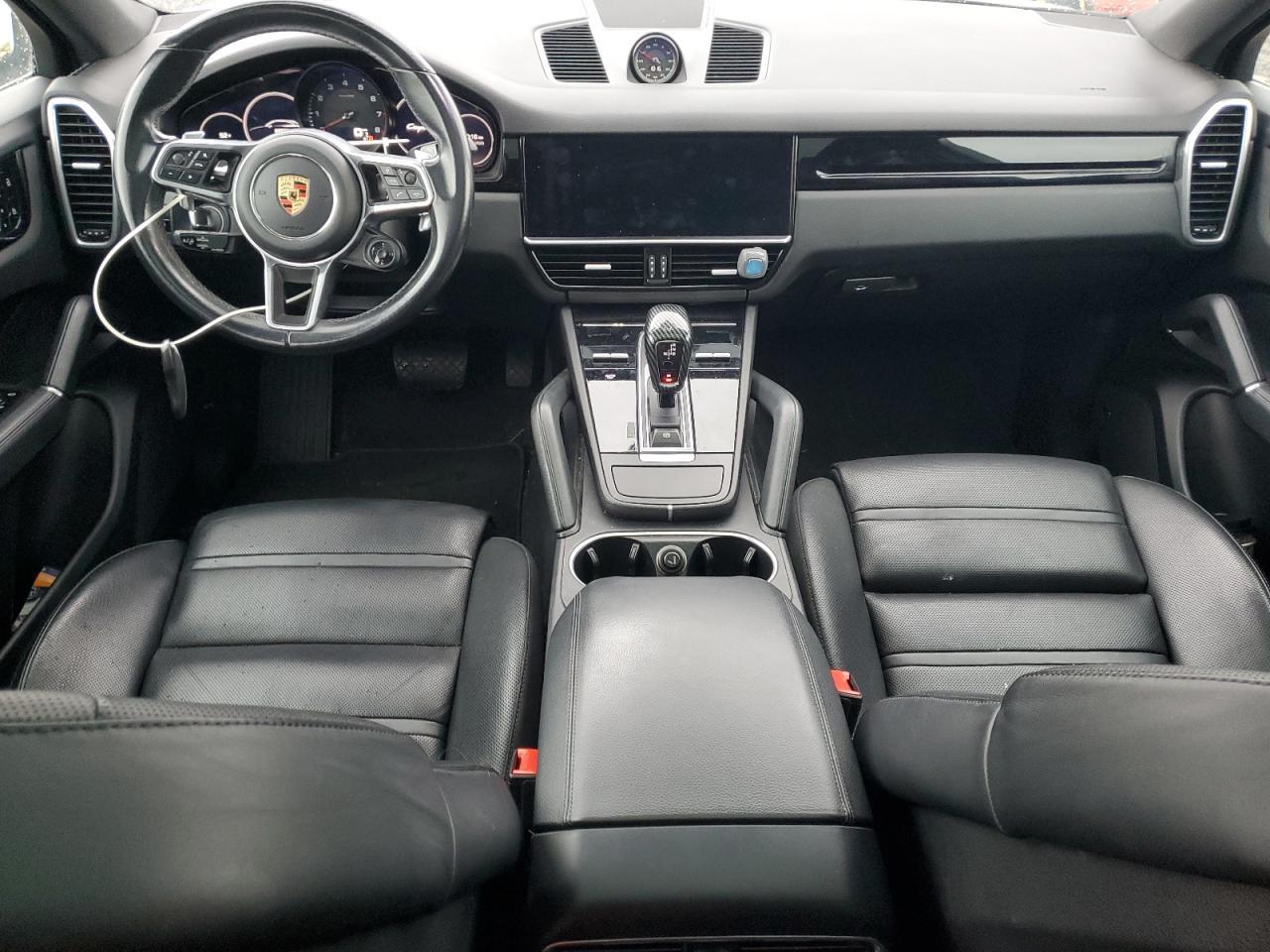 2021 PORSCHE CAYENNE