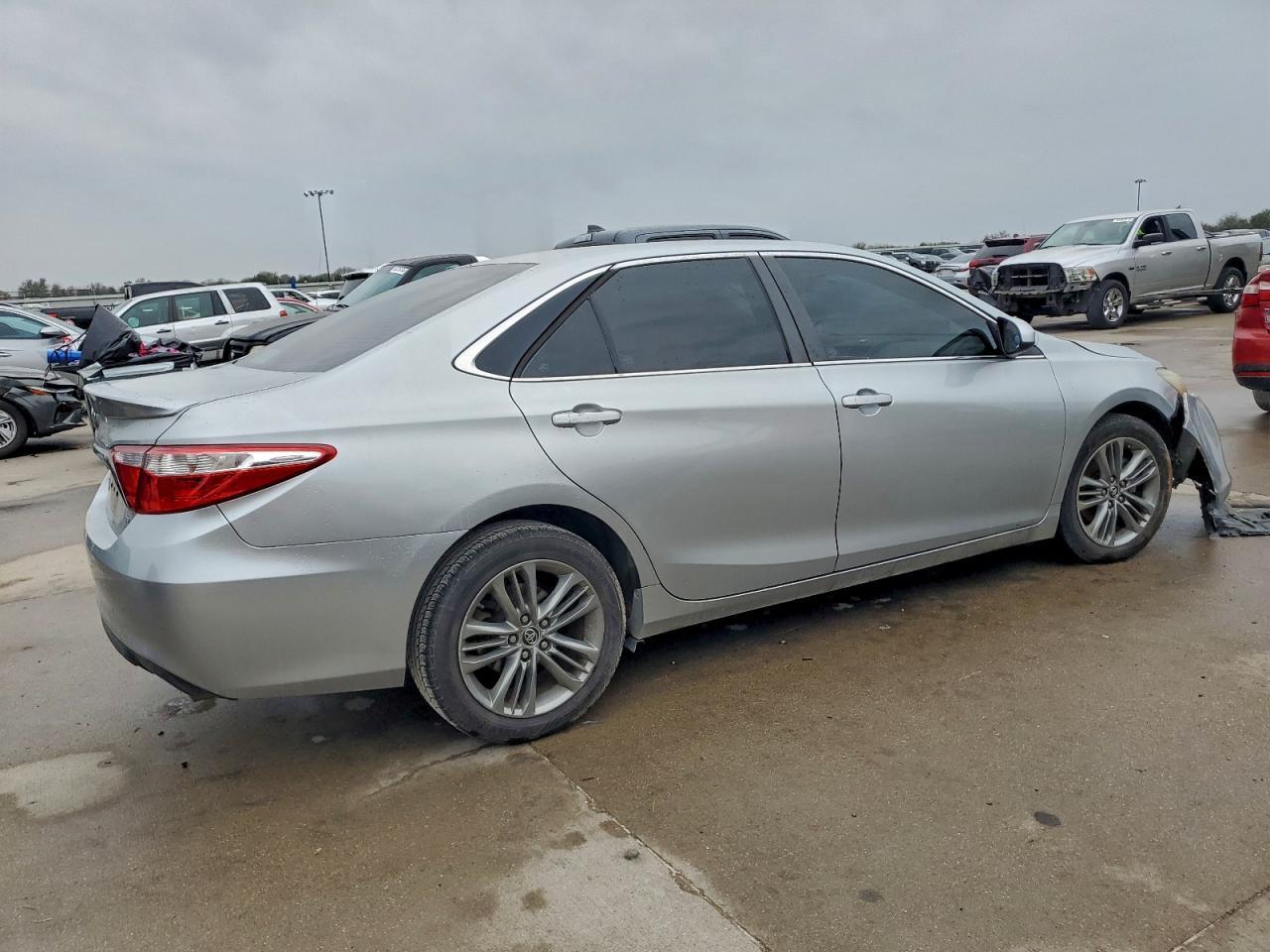 2015 TOYOTA CAMRY