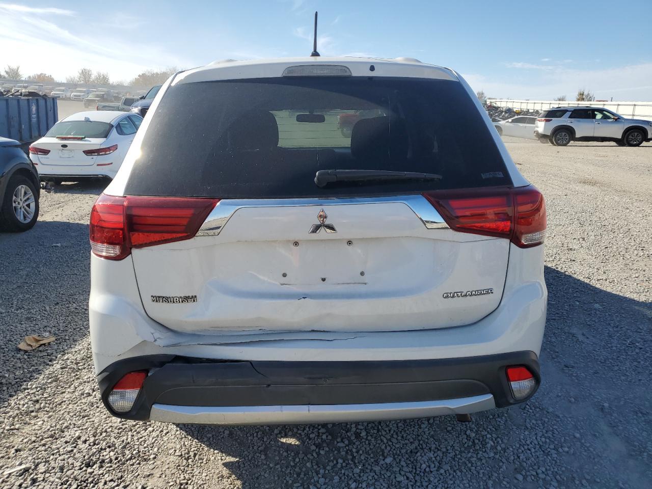 2016 MITSUBISHI outlander