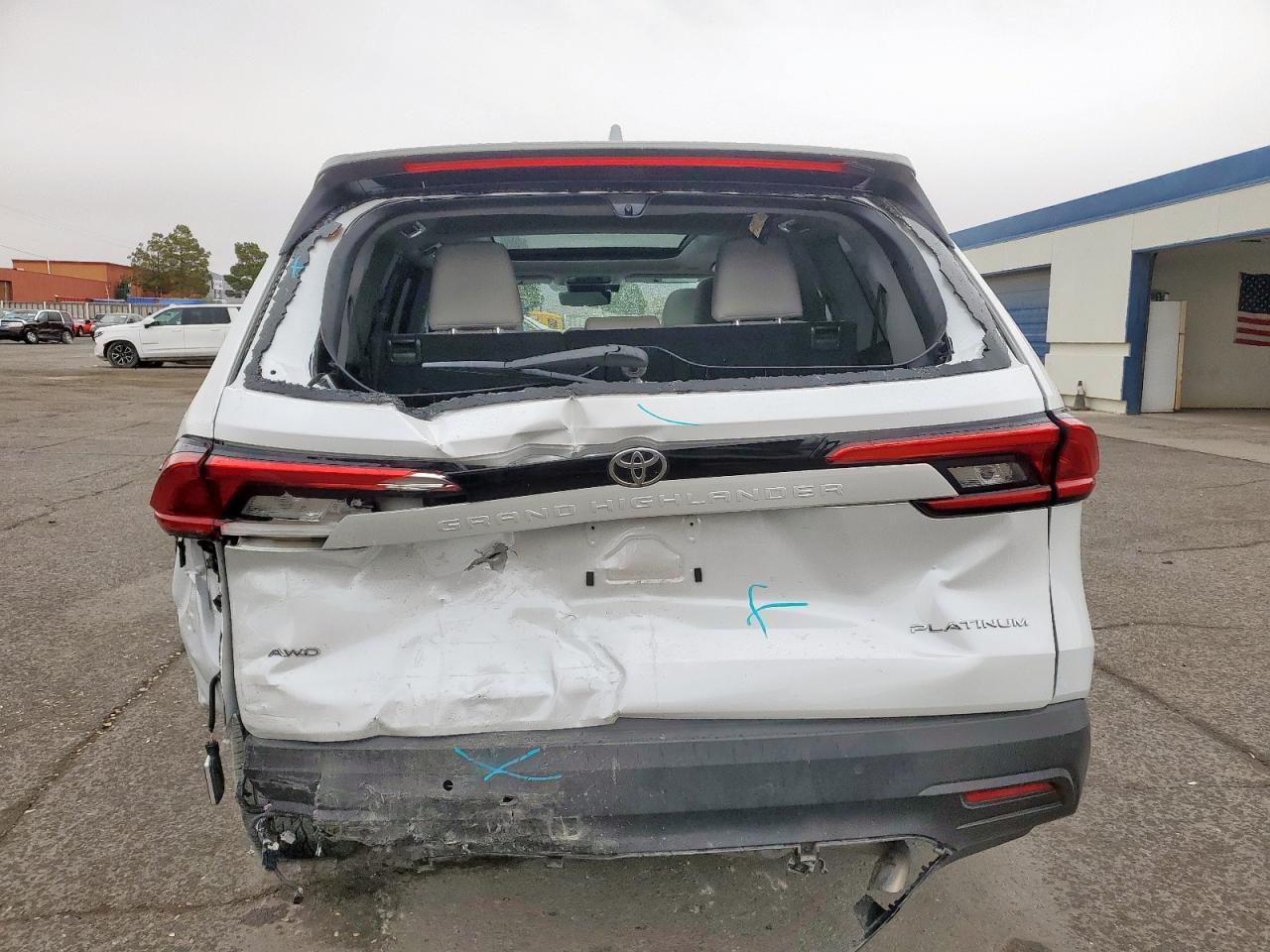 2024 TOYOTA HIGHLANDER