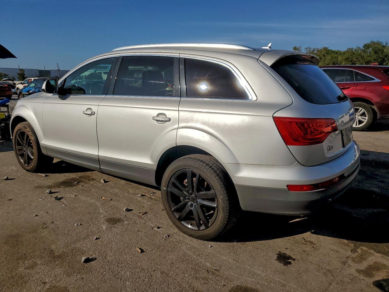 2012 AUDI Q7