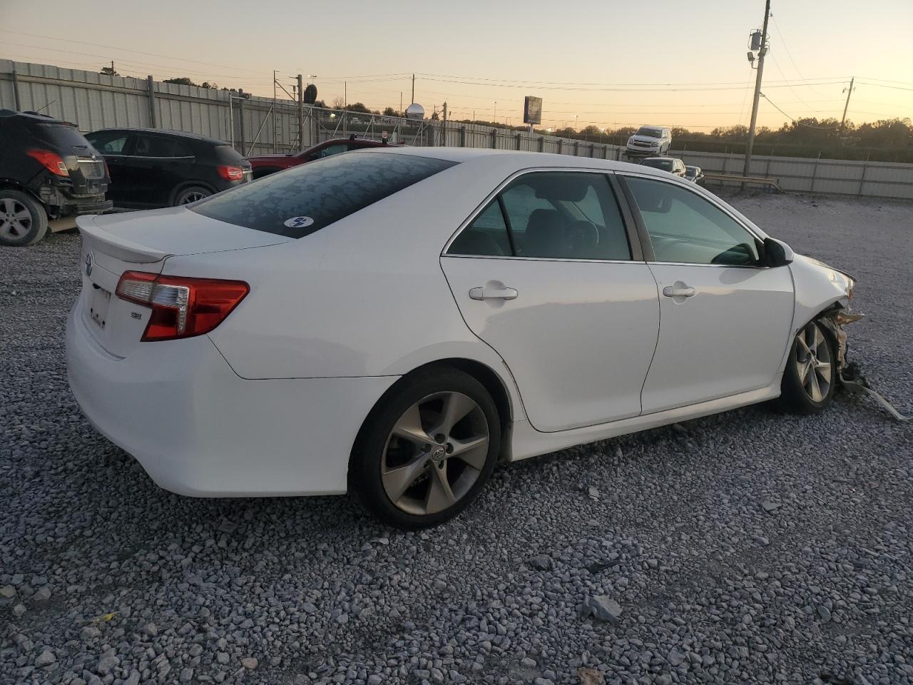 2014 TOYOTA CAMRY