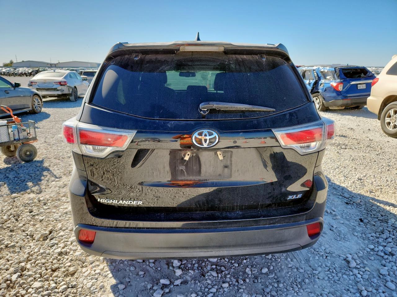 2016 TOYOTA HIGHLANDER