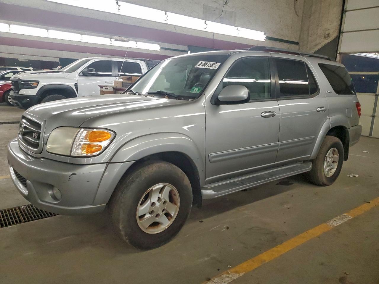 2004 TOYOTA Sequoia