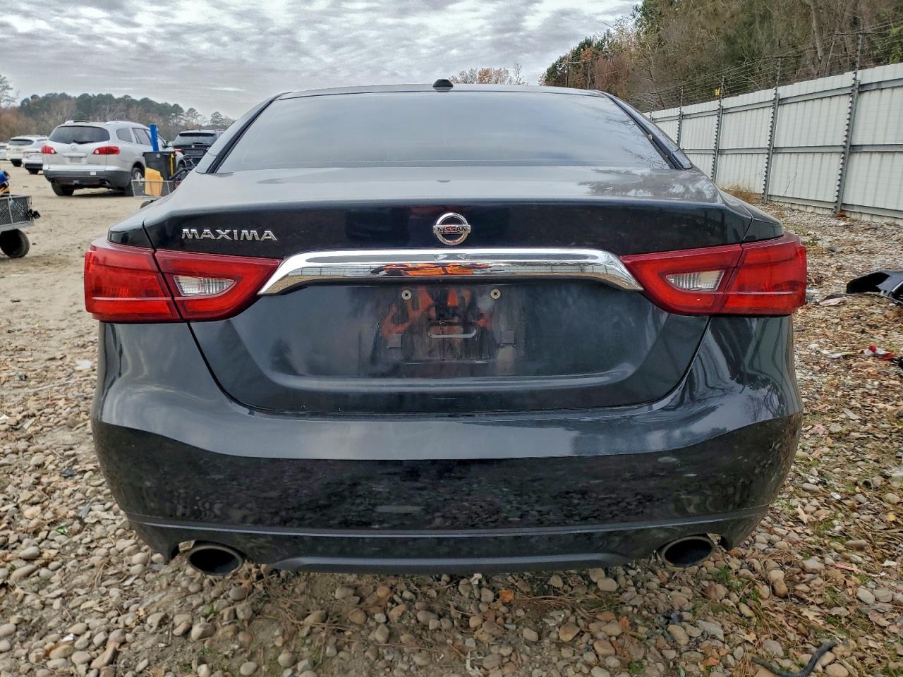 2016 NISSAN Maxima