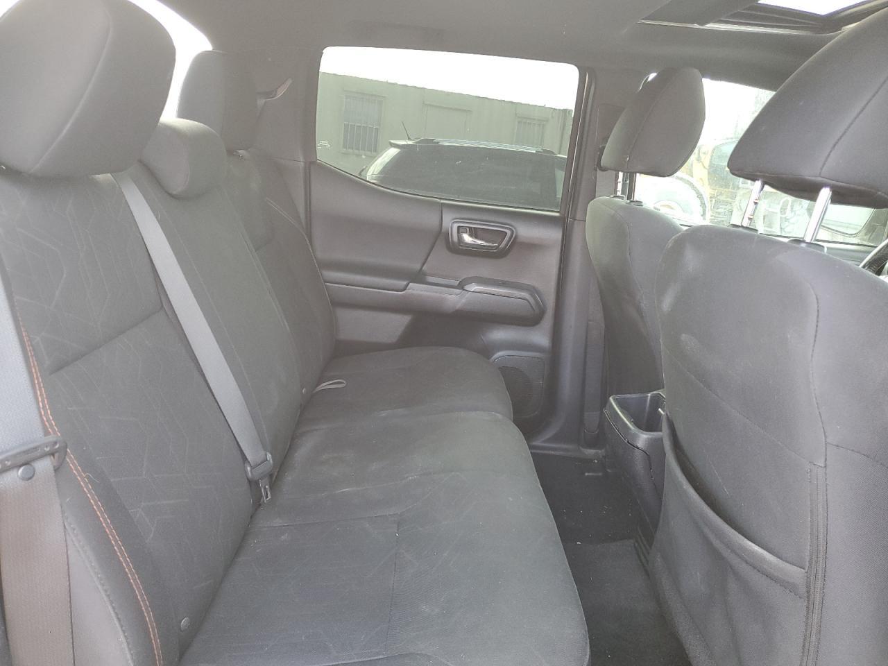 2016 TOYOTA TACOMA