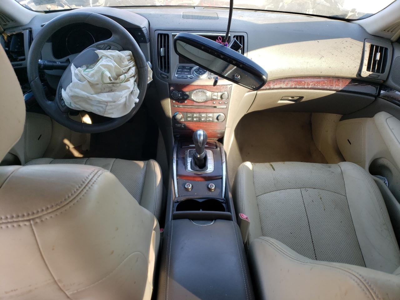 2011 INFINITI G37