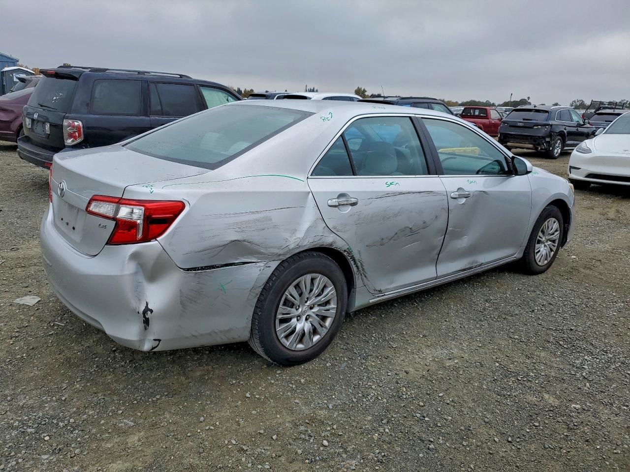 2014 TOYOTA CAMRY