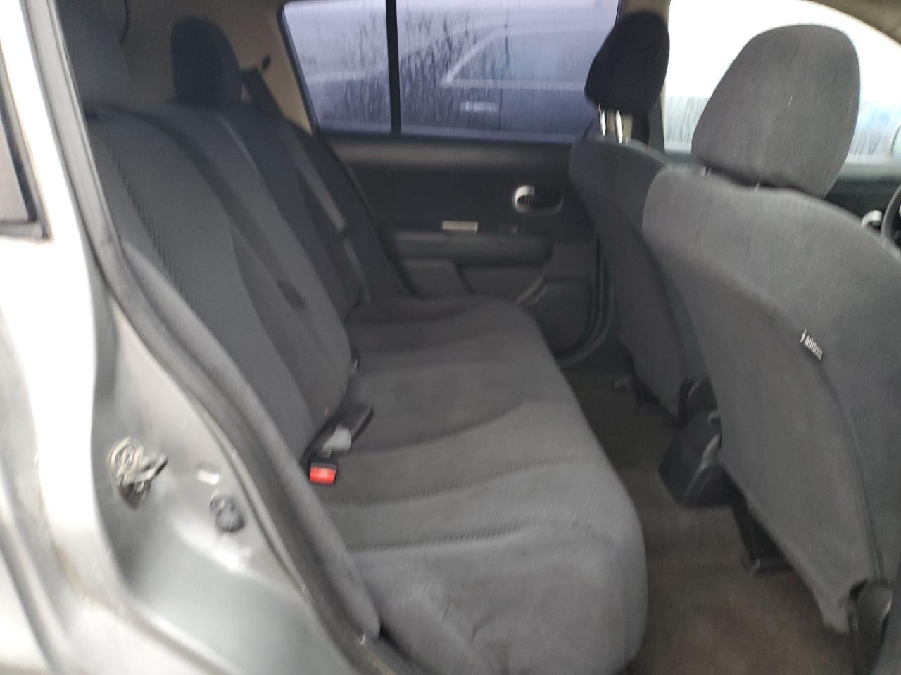 2011 NISSAN VERSA