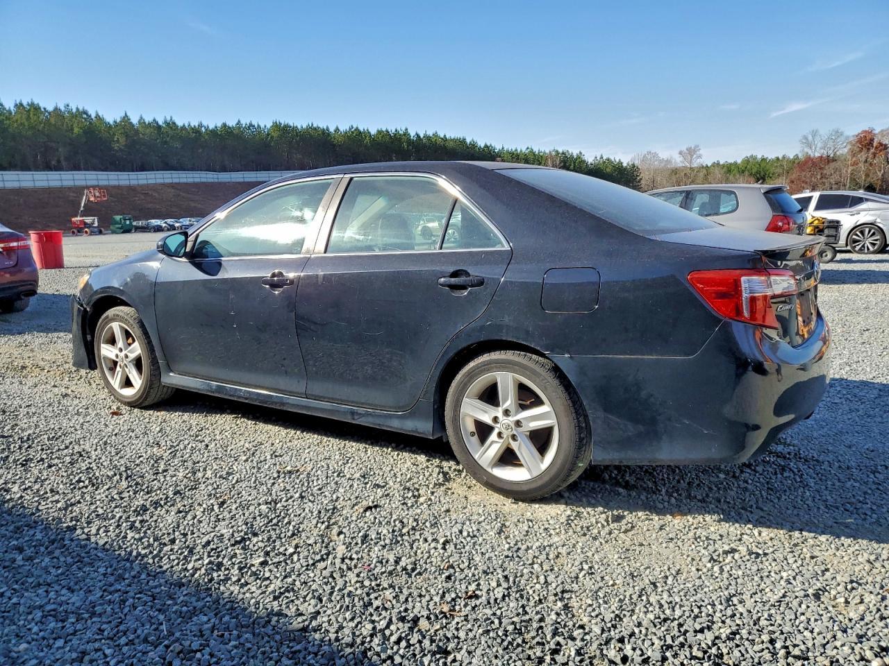 2013 TOYOTA CAMRY