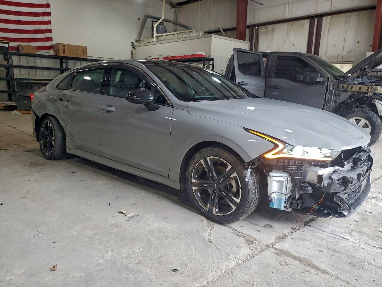 2023 KIA K5